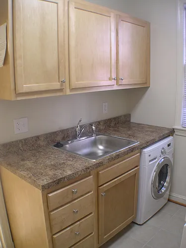 426 6th St NE #3 Photo 1