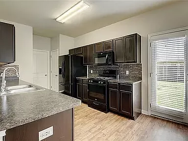 702 Hatton Hill Ln — Photo 6