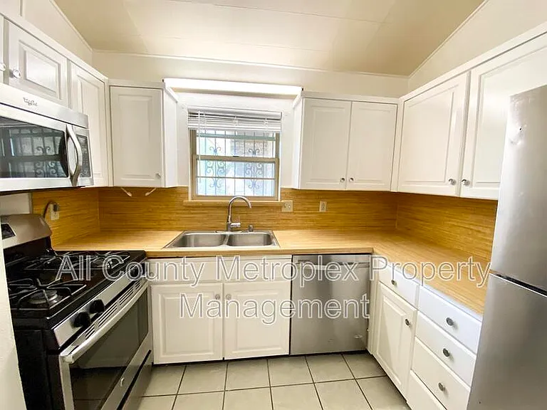 4326 Upland Way — Photo 3