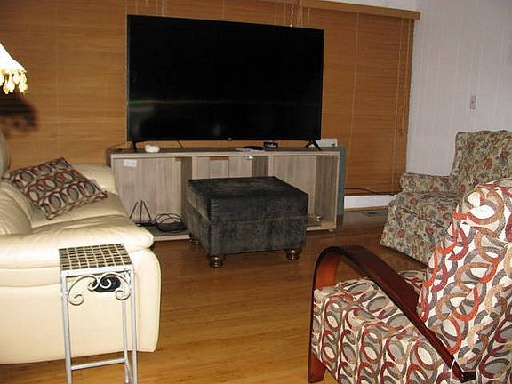 5th image of 2002 Cayuga Dr