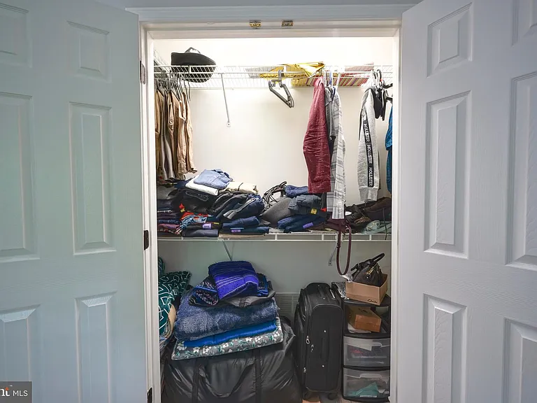 16 Buckingham Pl — Photo 36