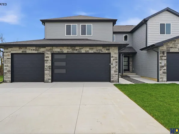 8846 Peregrine Rd, Lincoln, NE 68505