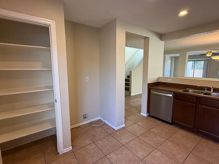 11214 W Pierce St — Photo 5