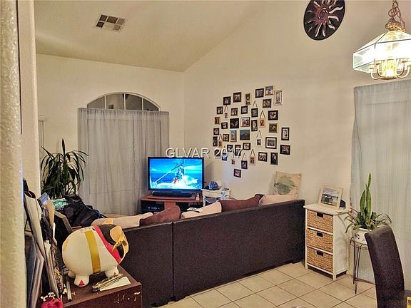 4th image of 1716 Matador Way
