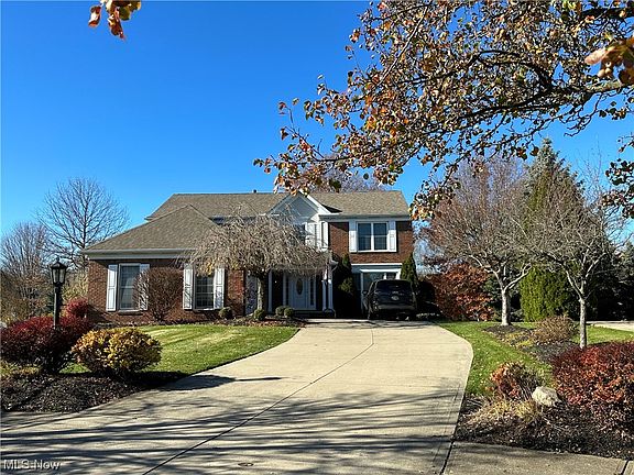 3rd image of 609 Arrowhead Ln