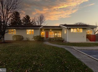 355 Roland Ave, Chambersburg, PA 17201