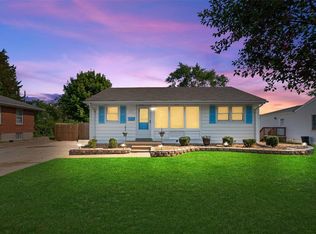 245 Maple Dr, Florissant, MO 63031