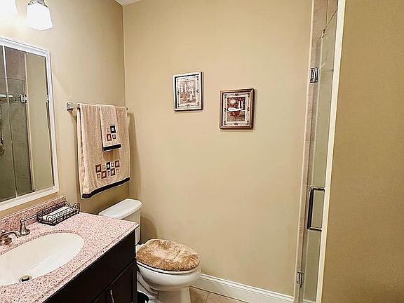 5th image of 58 Kirby Close APT B