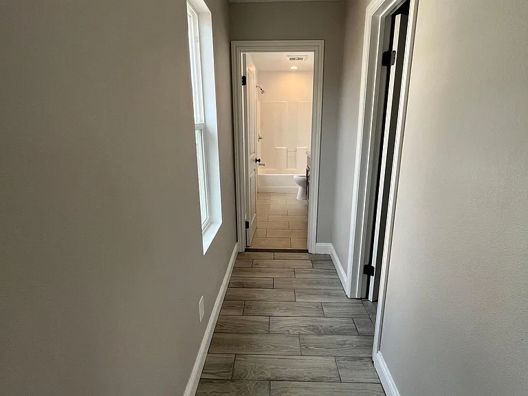 745 W 4th Ave — Photo 6