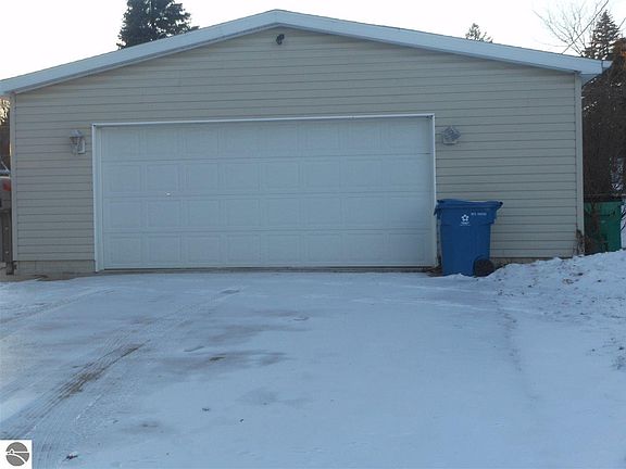 4th image of 311 S 6th St