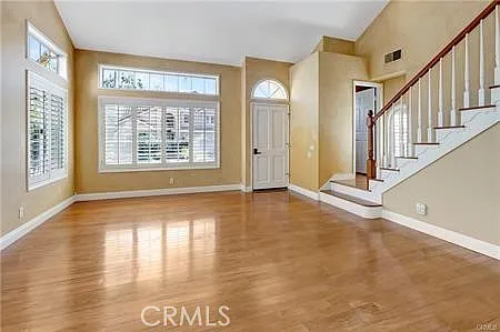 3 bed, 2.5 bath, 1692 sqft, $5,150 — Photo 2