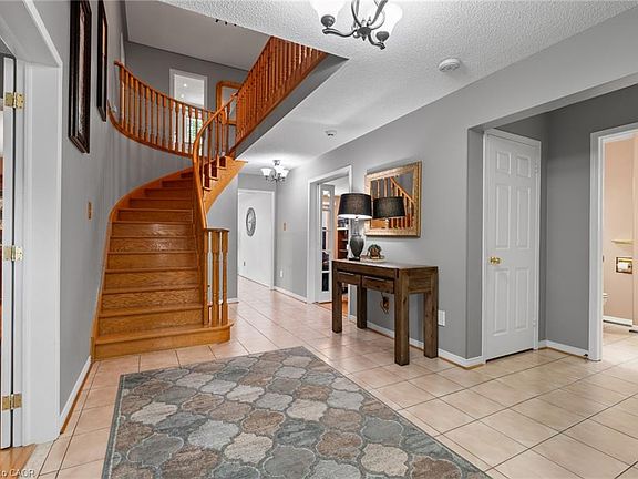 3rd image of 8 Cochrane Ave