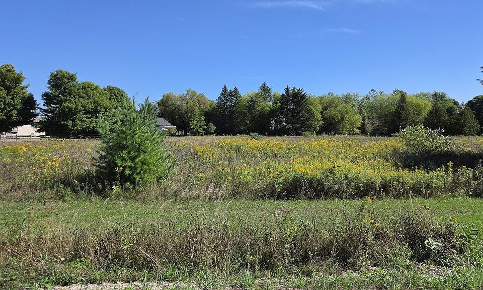 2nd image of 4 County Road P