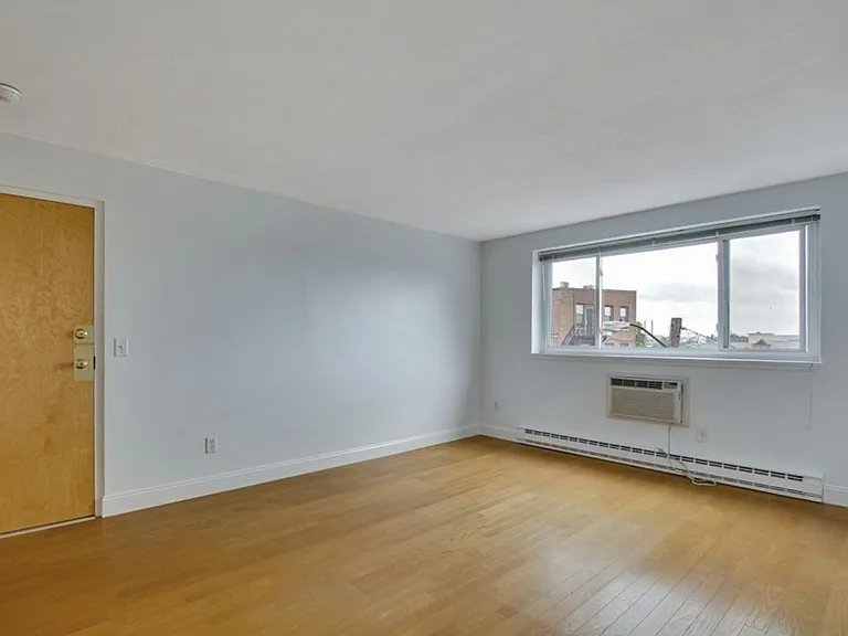 326 Broadway #15 — Photo 2