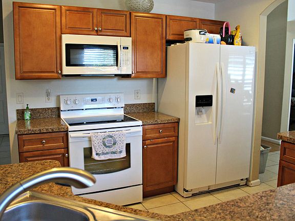 5th image of 3149 SW Dimattia St