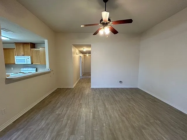 3 bed, 1338 sqft, $1,550 — Photo 3