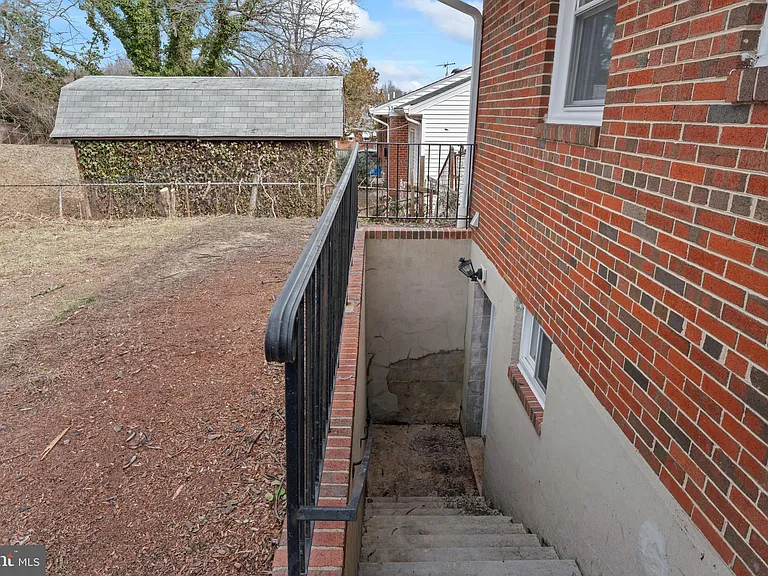 4502 Henderson Rd — Photo 62