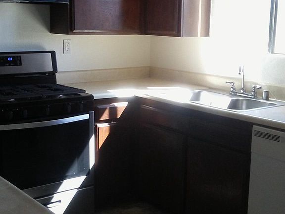 3rd image of 13806 Lemoli Ave APT 7