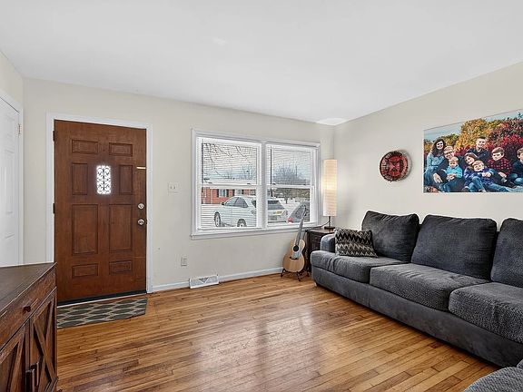 5th image of 3523 Milano Rd