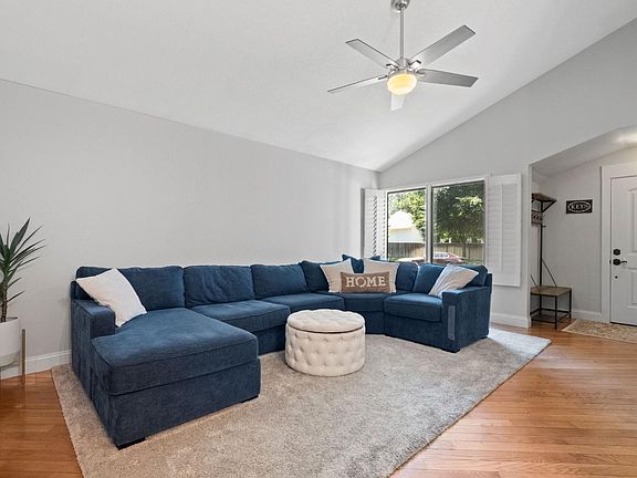 4th image of 9279 Cordellia Lane