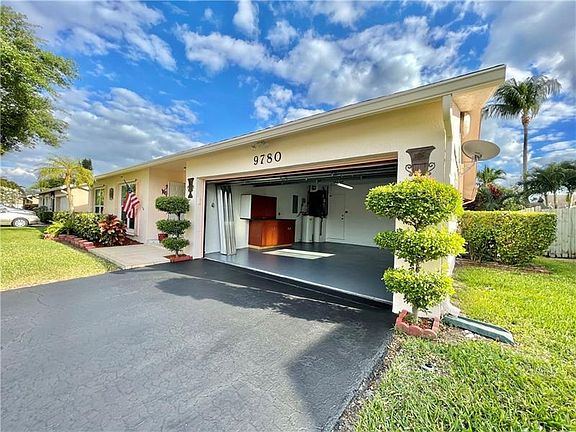 4th image of 9780 NW 24th St