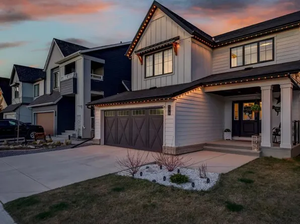178 W Baneberry Way SW, Airdrie, AB T4B 5M2
