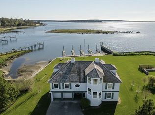 9 Hope St, Bristol, RI 02809