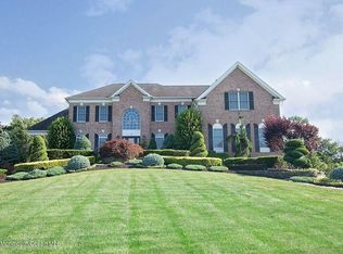 1 Silverleaf Way, Manalapan, NJ 07726
