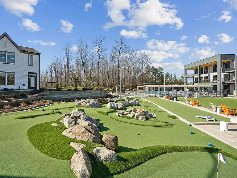 Blu South - Mini Golf