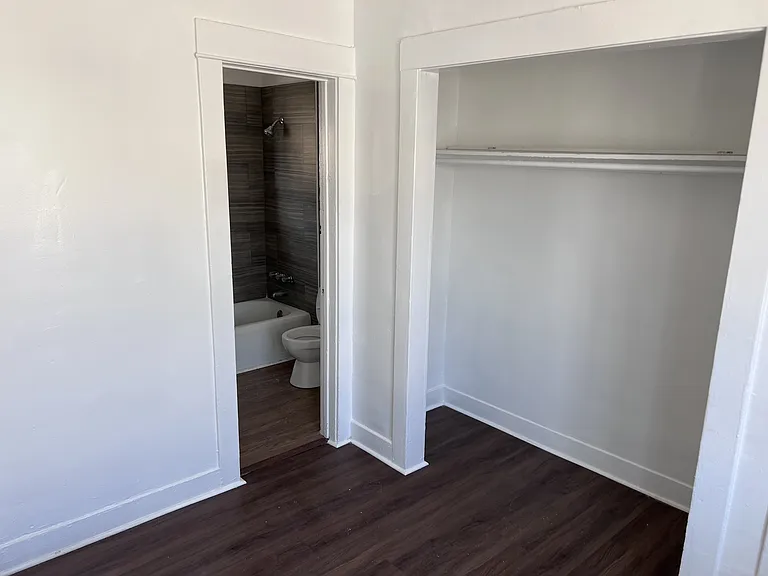 220 W F St — Photo 5