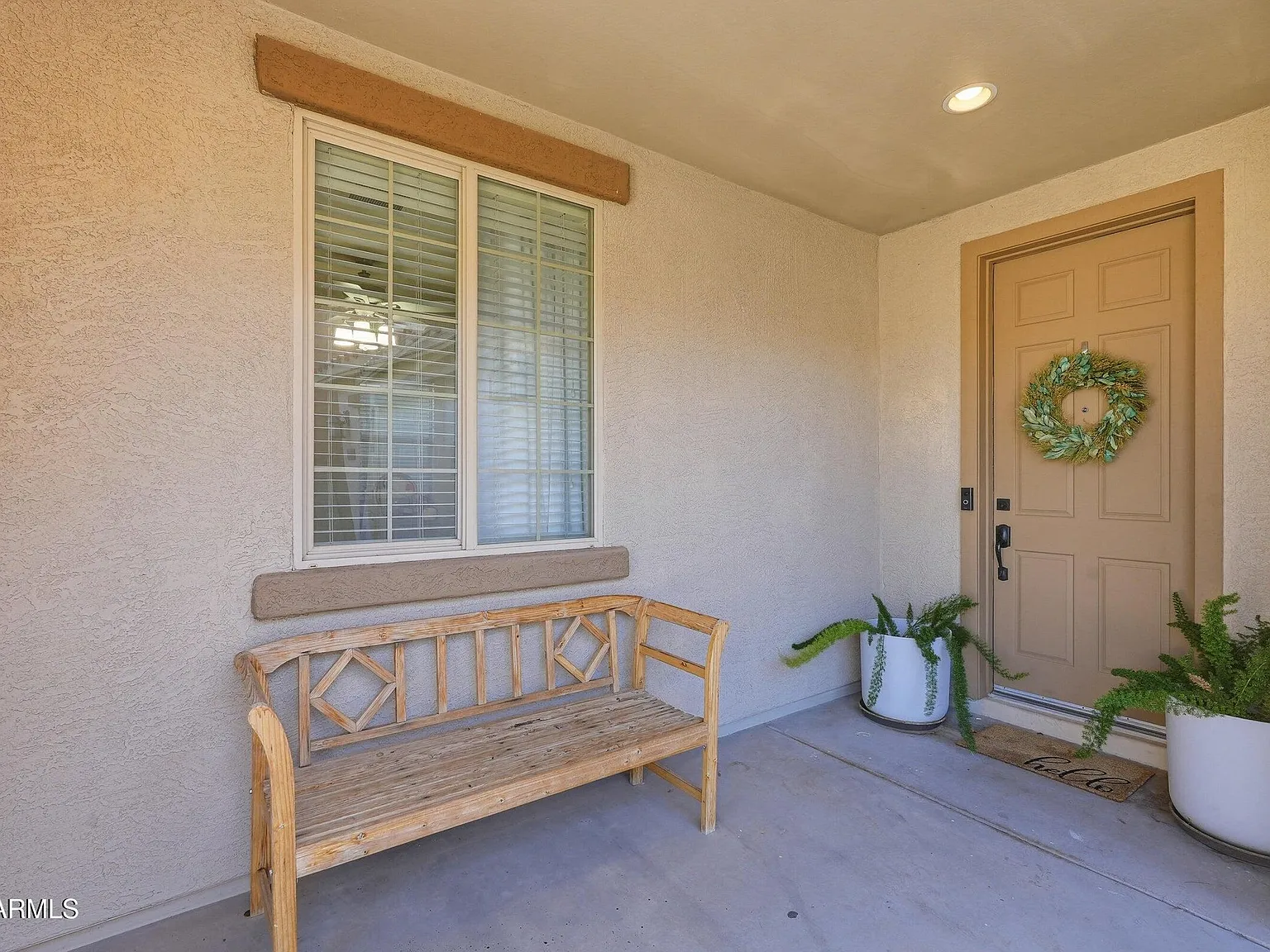 5 bed, 3696 sqft, $2,700 — Photo 2
