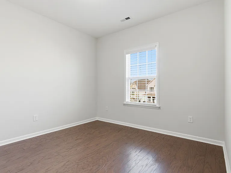 721 Vine Pond Ct — Photo 24