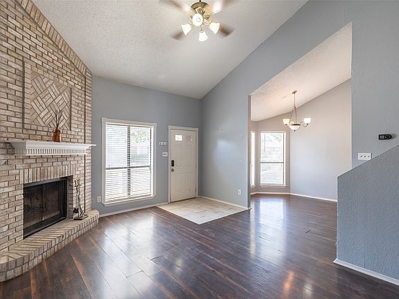 4th image of 3198 Chimney Cir