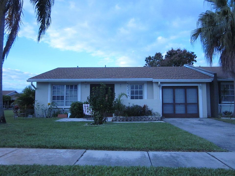 1st image of 5524 Lakewood Cir APT A