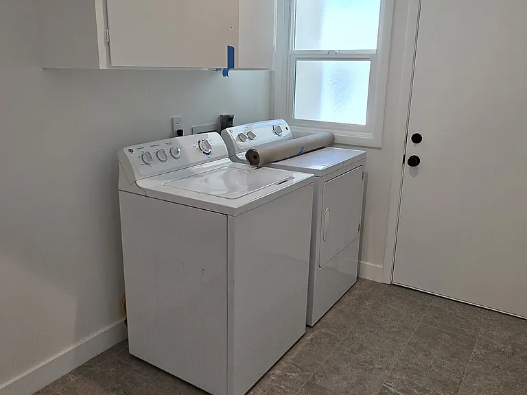 2222 Oakdale Rd — Photo 9