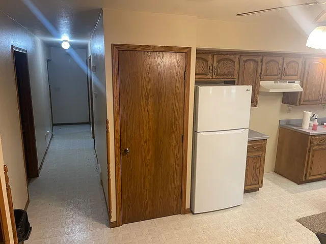 3 bed, 2500 sqft, $2,000 — Photo 3