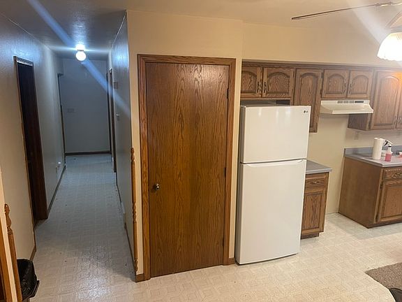 3rd image of 322 Main St