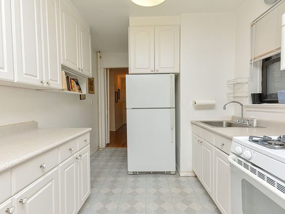 3rd image of 3616 Henry Hudson Pkwy APT 7HN