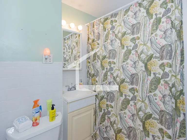 74 Quint Ave #7 — Photo 9