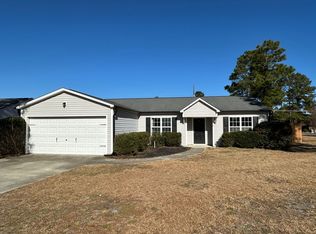 20 Old English Ln, Spring Lake, NC 28390