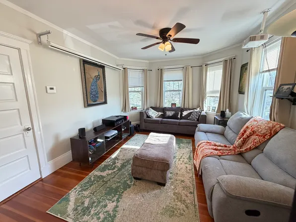 593 Heath St #3, Chestnut Hill, MA 02467