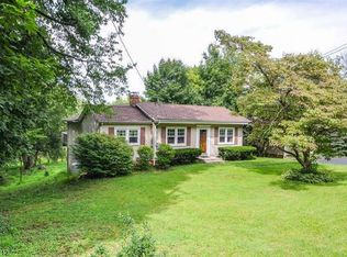 49 Old Mountain Rd, Lebanon, NJ 08833