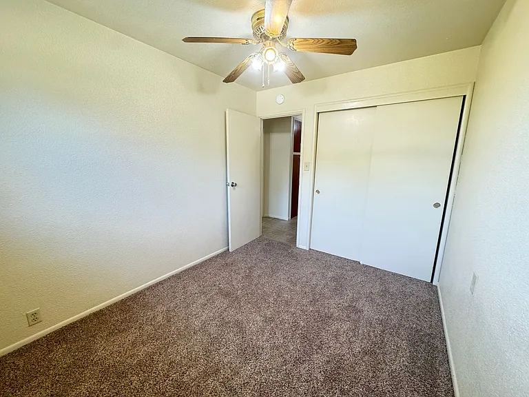 6093 Park Ave — Photo 9