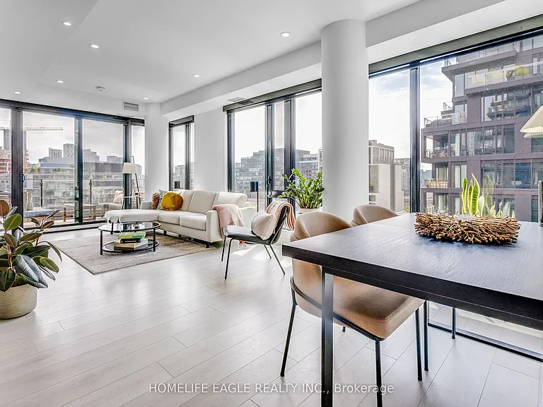 505 Richmond St W #827 — Photo 15