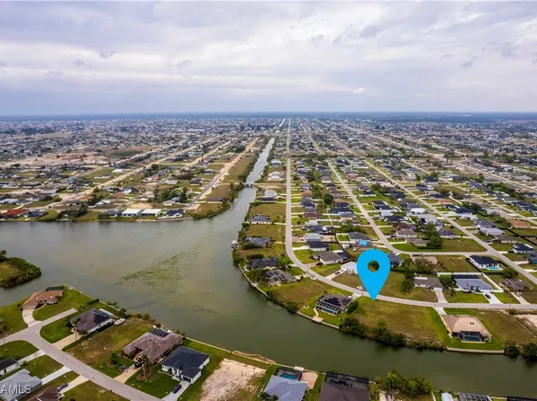 622 NE 8th St, Cape Coral, FL 33909