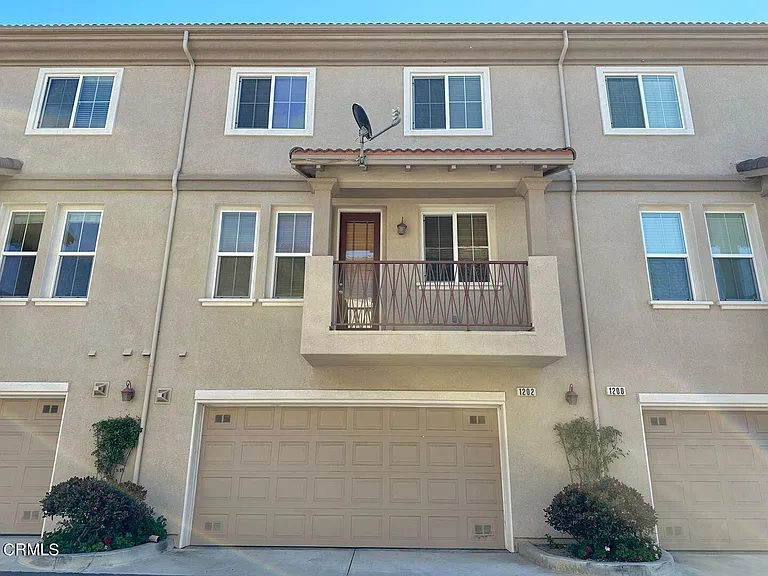 1202 Bayside Cir — Photo 40