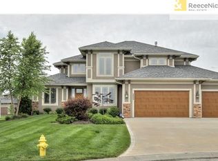 2433 NE Angel Fish Cir, Lees Summit, MO 64086