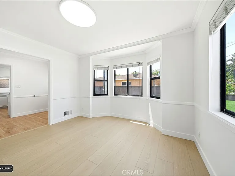 24620 Moon Ave — Photo 3