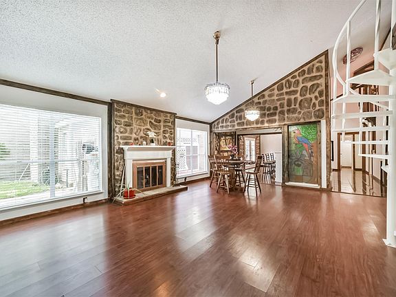 5th image of 2814 Waypark Dr