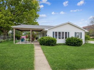 54 E Washington St, Winterset, IA 50273